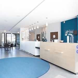 Holiday Inn Express - Marseille Airport, An Ihg Hotel